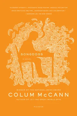 Colum McCann Songdogs обложка книги