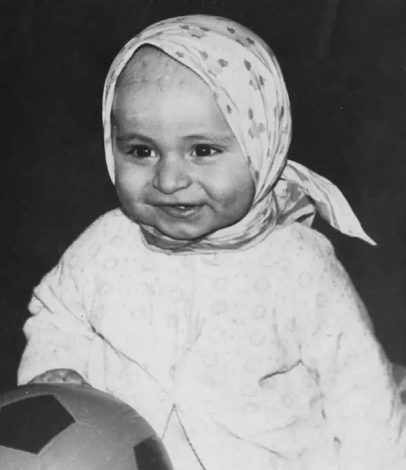 Мне исполнился год Я родился светлым майским утром 1974 года Это - фото 2