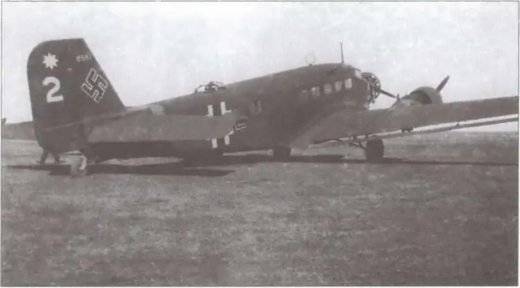 Ju52 из IKGzbVl72 принимавший участие в снабжении Демянского котла весна - фото 20