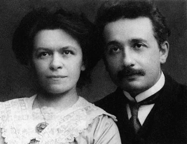 В 1903 году Эйнштейн женится на Милеве Марич Фото ок 1905 г В 1904 г у - фото 42