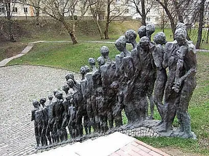 Память сердца Памятник пяти тысячам евреев погибших 2 марта 1942 года - фото 22
