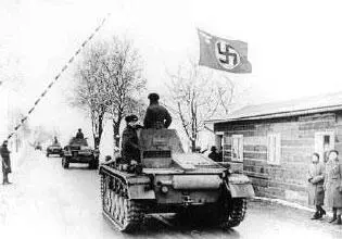 Немецкие танки пересекают границы с Чехословакией 15 марта 1939 года - фото 16