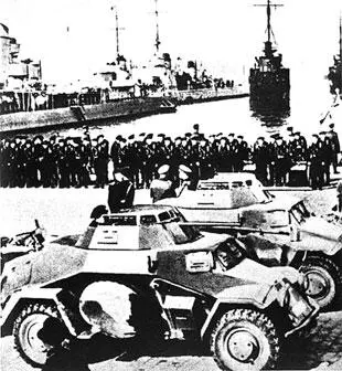 Немецкие войска в Клайпеде март 1939 года Посол Литвы в Германии Скирка и - фото 19