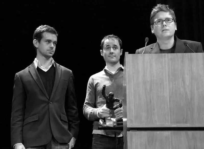 Январь 2009 Twitter получает премию Лучшие основатели стартапа на церемонии - фото 8