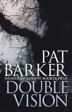 Pat Barker Double Vision обложка книги