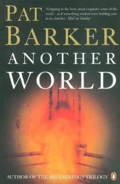 Pat Barker Another World обложка книги