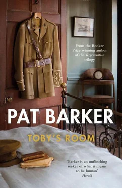 Pat Barker Toby's Room обложка книги