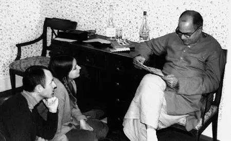 Йоахим Греберт Мира и Пападжи в Кельне 1971 г Они не стали меня слушать - фото 12