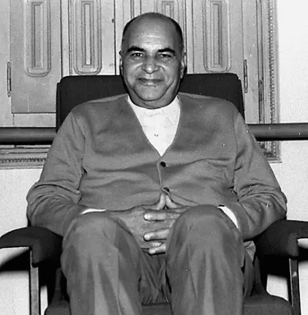 1974 г во время сатсанга в Барселоне К этому письму был приложен рассказ - фото 18