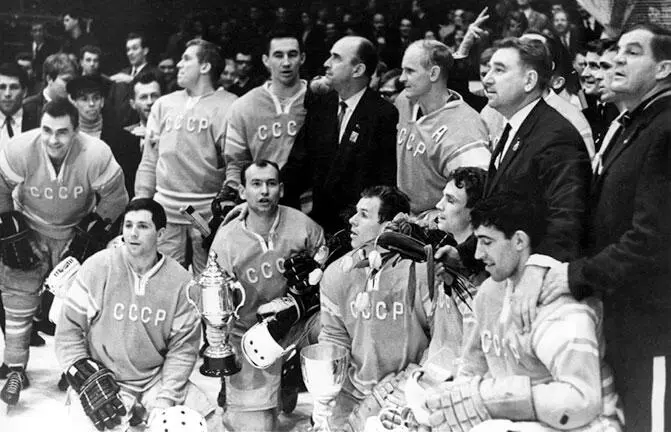 1966 год Сборная СССР победитель чемпионата мира в Любляне 1971 год - фото 96