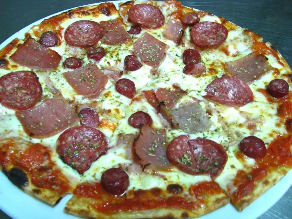 Пицца Мясная лавка Фото автора А вот теперь можно и душу отвести - фото 13