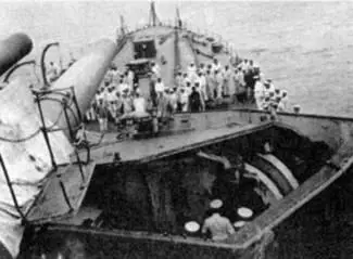 Носовые башни главного калибра Харуна после взрыва 1920 г 4 июня 1942 года - фото 61