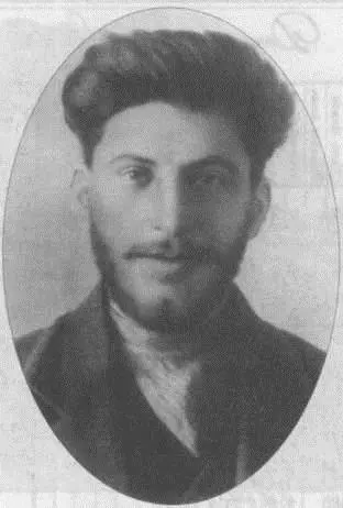 В августе 1898 года в Тифлисе Сталин вступил в ряды членов - фото 7