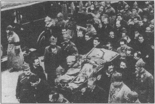 Похороны Фрунзе 1925 г Никаких доказательств участия Сталина в удивительно - фото 47