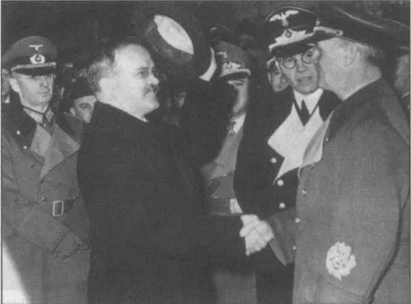 Приезд Молотова в Берлин ноябрь 1940 г Гитлер предлагал Сталину выступить - фото 71