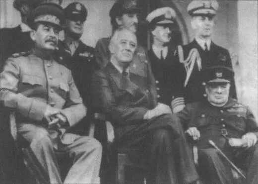 И Сталин У Черчилль и Ф Рузвельт на Тегеранской конференции 1943 г На - фото 83