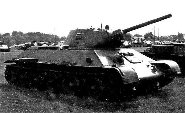 Танк Т34 выпуска 1942 года в Танковом музее в Абердине США Эта машина - фото 22