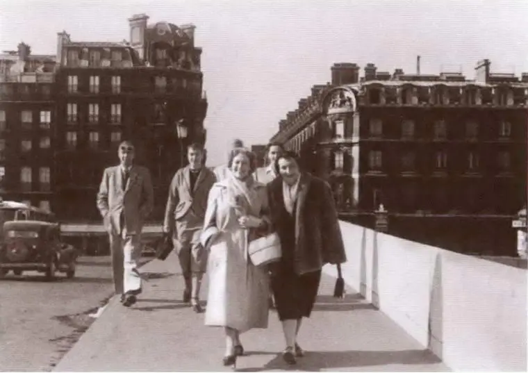 В Париже 1954 г С Лолитой Торрес Мексика 1950е гг - фото 46