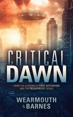 Darren Wearmouth Critical Dawn обложка книги