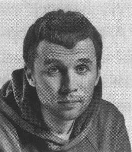 Вот этот поток идущий мимо магазина Евросеть в семь вечера у метро - фото 28