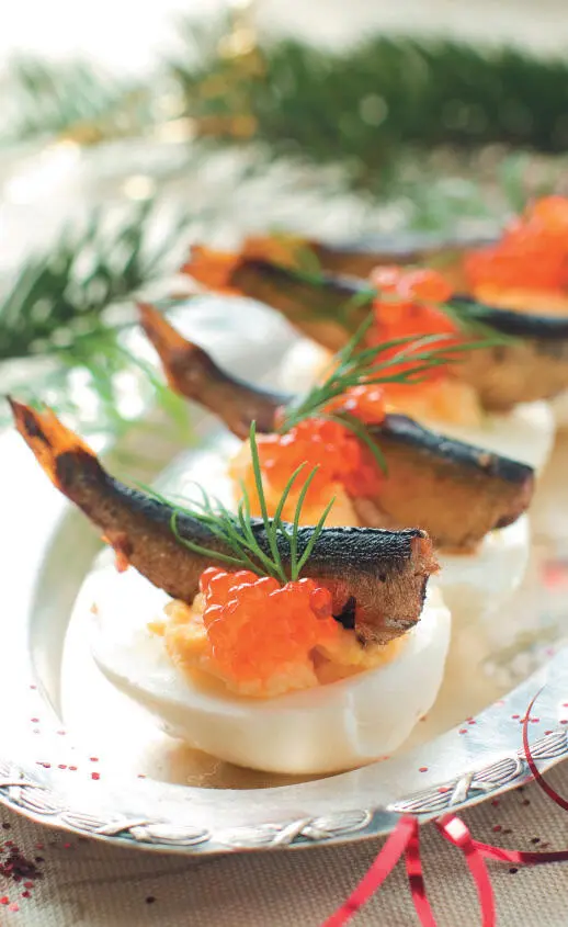 Закуска из яиц шпрот и красной икры Овощной салат с крабовым мясом и - фото 3