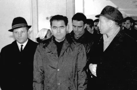 Слева направо Юрий Гагарин Андриян Николаев Алексей Леонов Космонавты и - фото 8