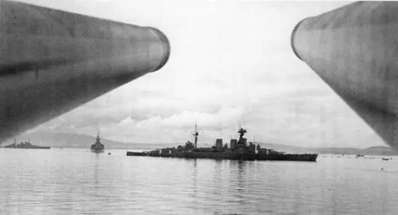 Худ в СкапаФлоу Март 1940 г Худ в предвоенные годы - фото 157