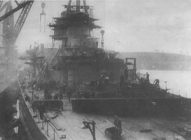 Линейный крейсер Рипалс на достройке 5 апреля 1916 г На основании - фото 8