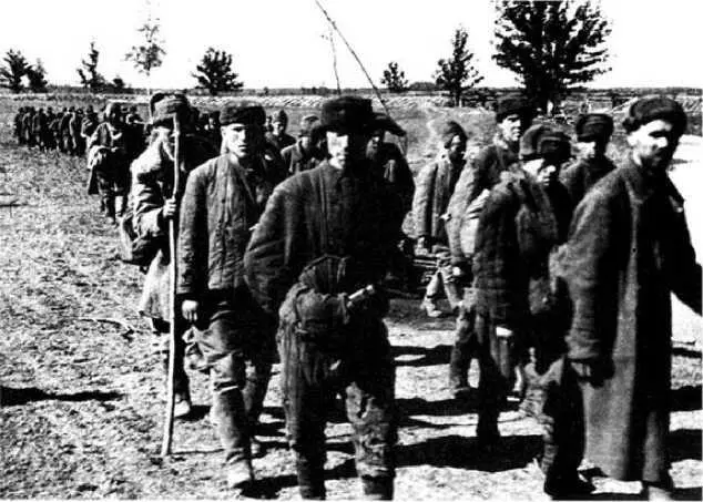 Генерал из трясины Судьба и история Андрея Власова Анатомия предательства - фото 52