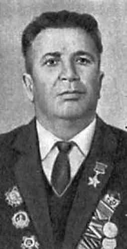 Ф У Моженко С П Серых В атаку 1й Украинский фронт - фото 36
