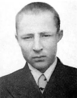 Сержант Стенько Дмитрий Алексеевич радист разведгруппы Олег Погиб в Варшаве - фото 16