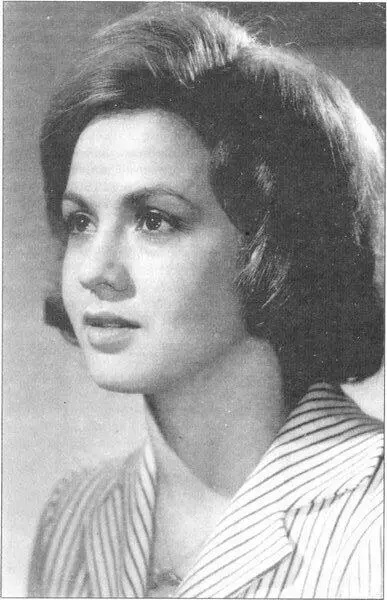 Лина Скирда артистка театра им Станиславского Я познакомил Лину со своими - фото 88