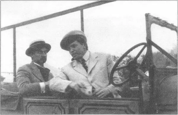Выступление с Павлом Шпрингфельдом на стадионе в Одессе 1962 г Трюк состоял - фото 89