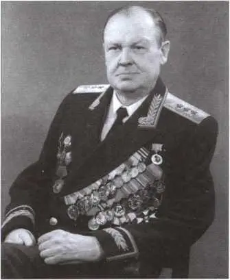Генералполковник АМ Сахаровский Москва 1975 г - фото 19