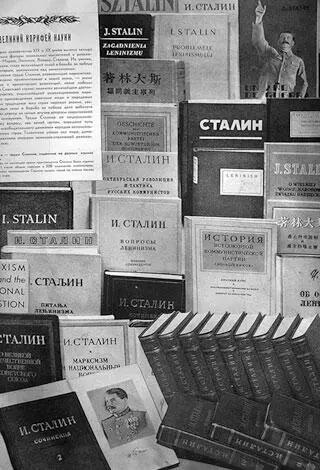 Работы Сталина печатались многомиллионными тиражами на всех языках После его - фото 33