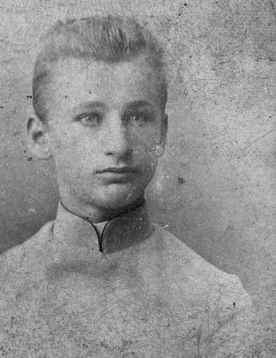 Брат бабушки Александр 1896 год СанктПетербург Прадедушка с сестрой 1886 - фото 5