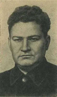Родился в 1902 году в городе Вильнюсе В 1912 году окончил городское училище - фото 2