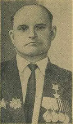 Родился в 1922 году в семье крестьянина деревни Пряхино Веневского района - фото 16