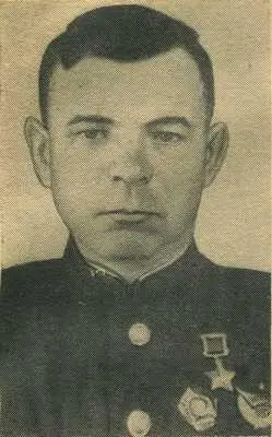 Родился в 1912 году в деревне Высокое Сафоновского ныне Ефремовского района - фото 199