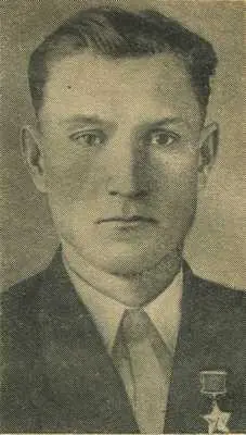 Родился в 1925 году в деревне ВерховьеЛюторичи Узловского района Тульской - фото 202