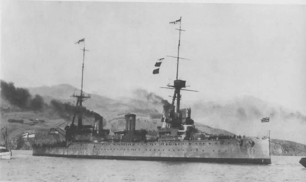 Линейный крейсер Нью Зиланд На баке линейного крейсера Австралия 1917 - фото 91