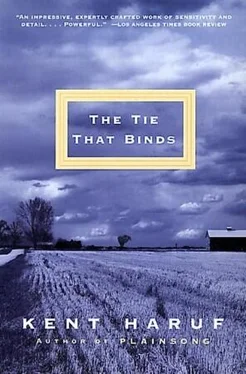 Kent Haruf The Tie That Binds обложка книги