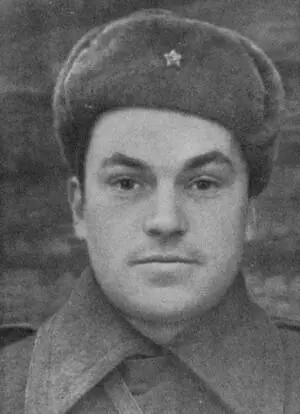 Всеволод Николаевич Лобода родился в 1915 году в Киеве Его отец - фото 16