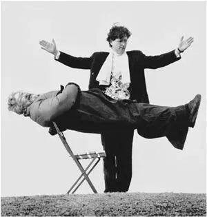 A publicity shot with illusionist David Bens for a film on Martin Gardner - фото 17
