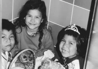 Oe left and Tania right with Sarika playing dressup in the shower We - фото 35