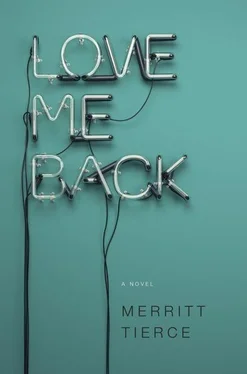 Merritt Tierce Love Me Back обложка книги