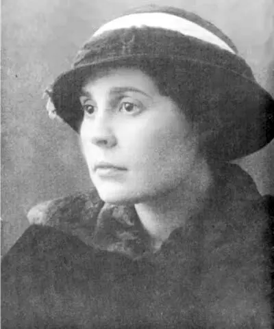 Лили сфотографированная 11 ноября 1914 г в день когда ей исполнилось 23 - фото 14