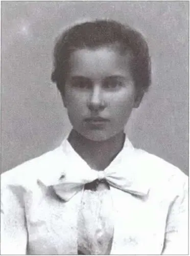 Е Зайцева в начале XX в Семейная лестница 1913 г - фото 8