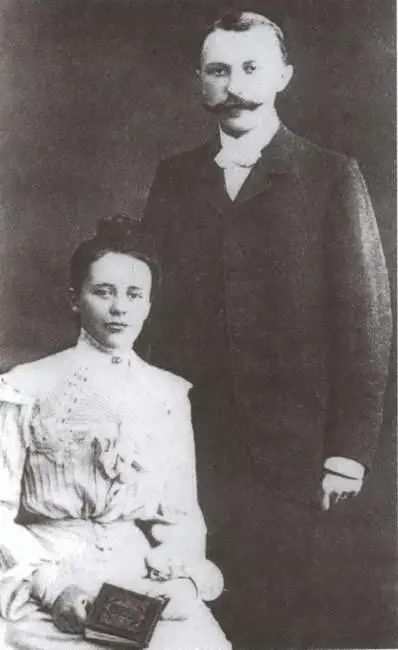 С Эммой в 1902 году После кончины Эммы Бургомистр Кёльна - фото 9