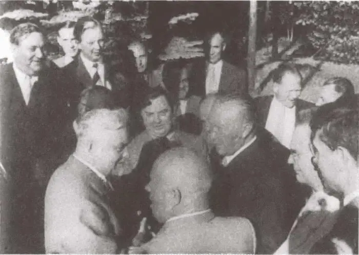 Аденауэр в Москве Сентябрь 1955 года Хрущев Булганин и Аденауэр Булганин - фото 42